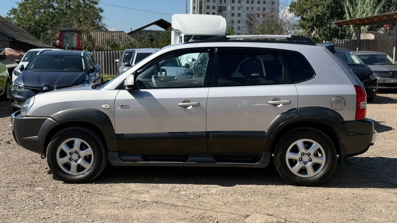 Photo 3 - Hyundai Tucson