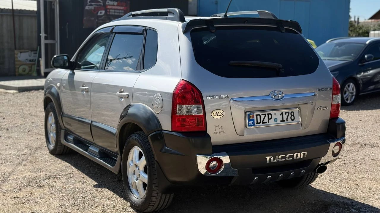 Photo 9 - Hyundai Tucson