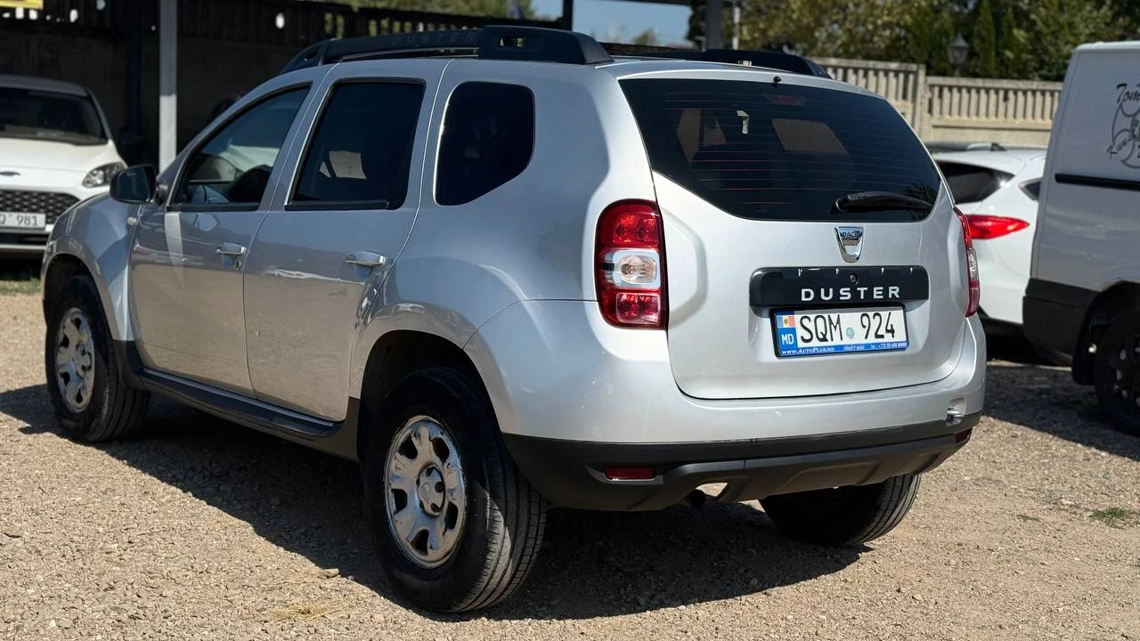 Photo 3 - Dacia Duster