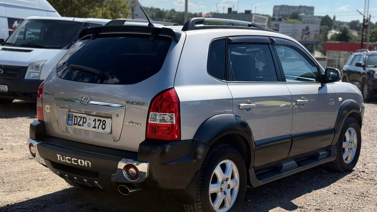 Photo 10 - Hyundai Tucson