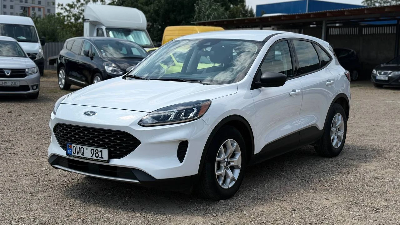 Photo 12 - Ford Escape