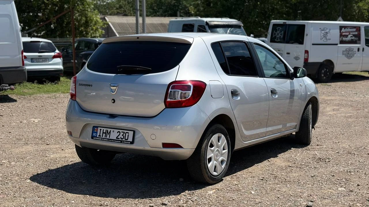 Photo 8 - Dacia Sandero