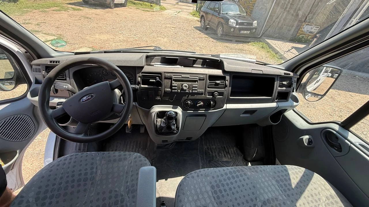 Photo 3 - Ford Transit