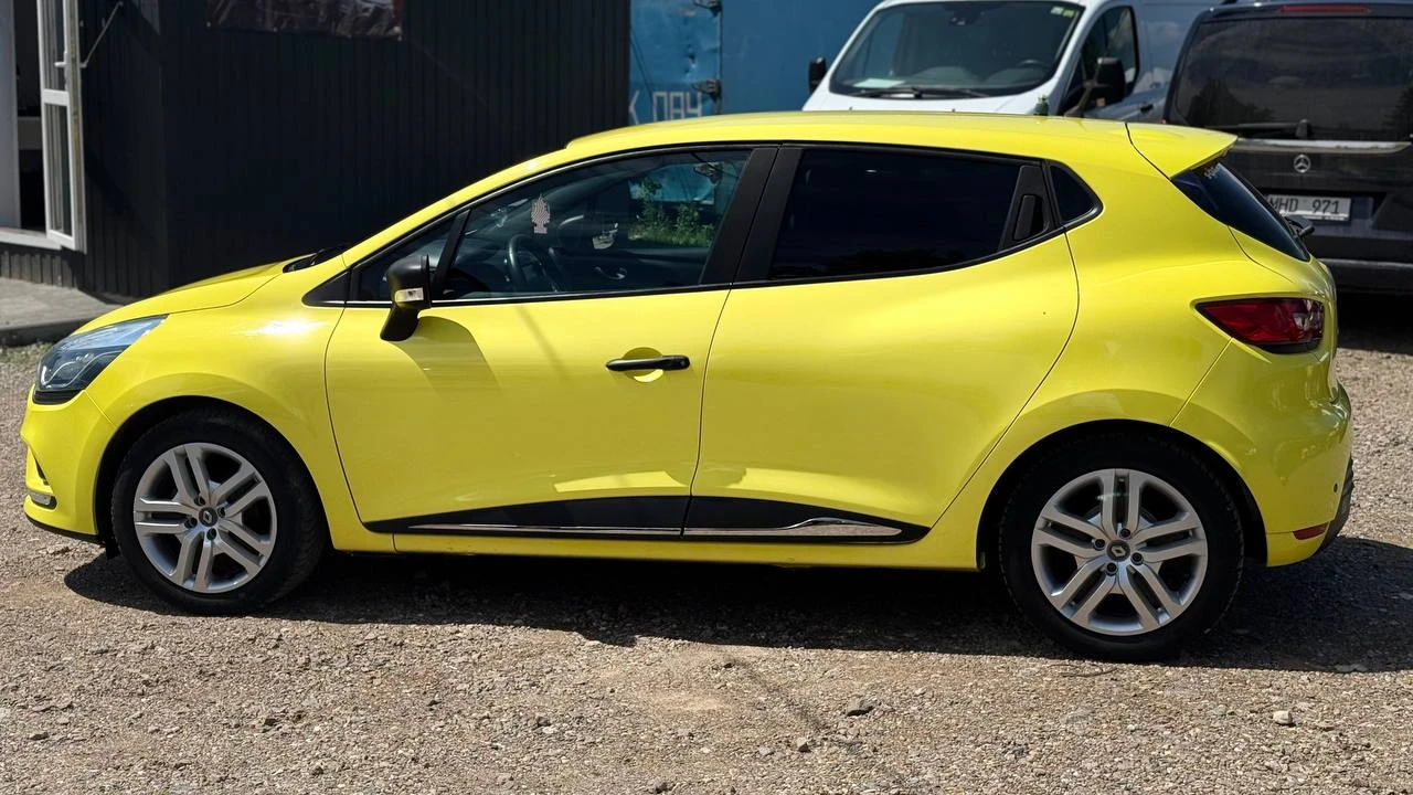 Photo 2 - Renault Clio