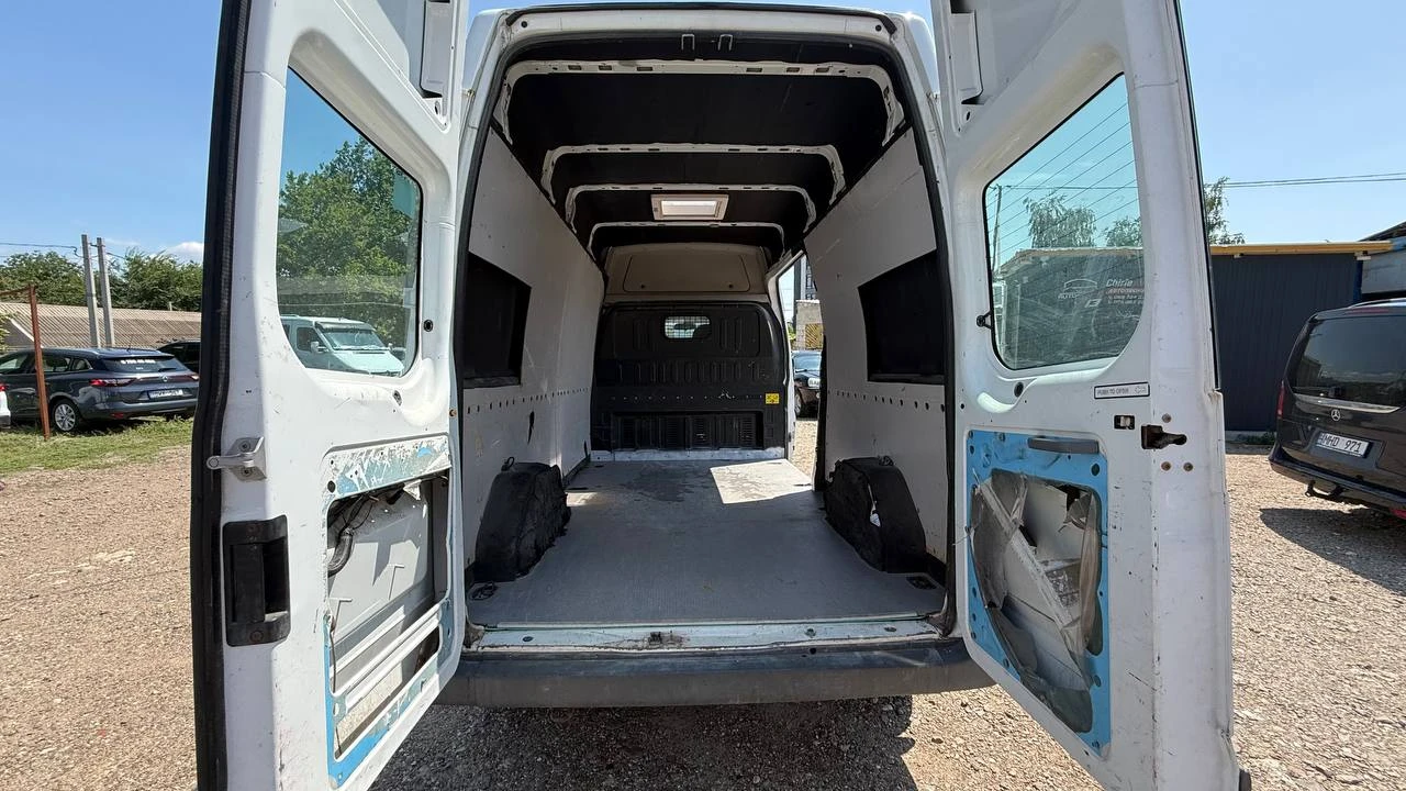 Photo 6 - Ford Transit