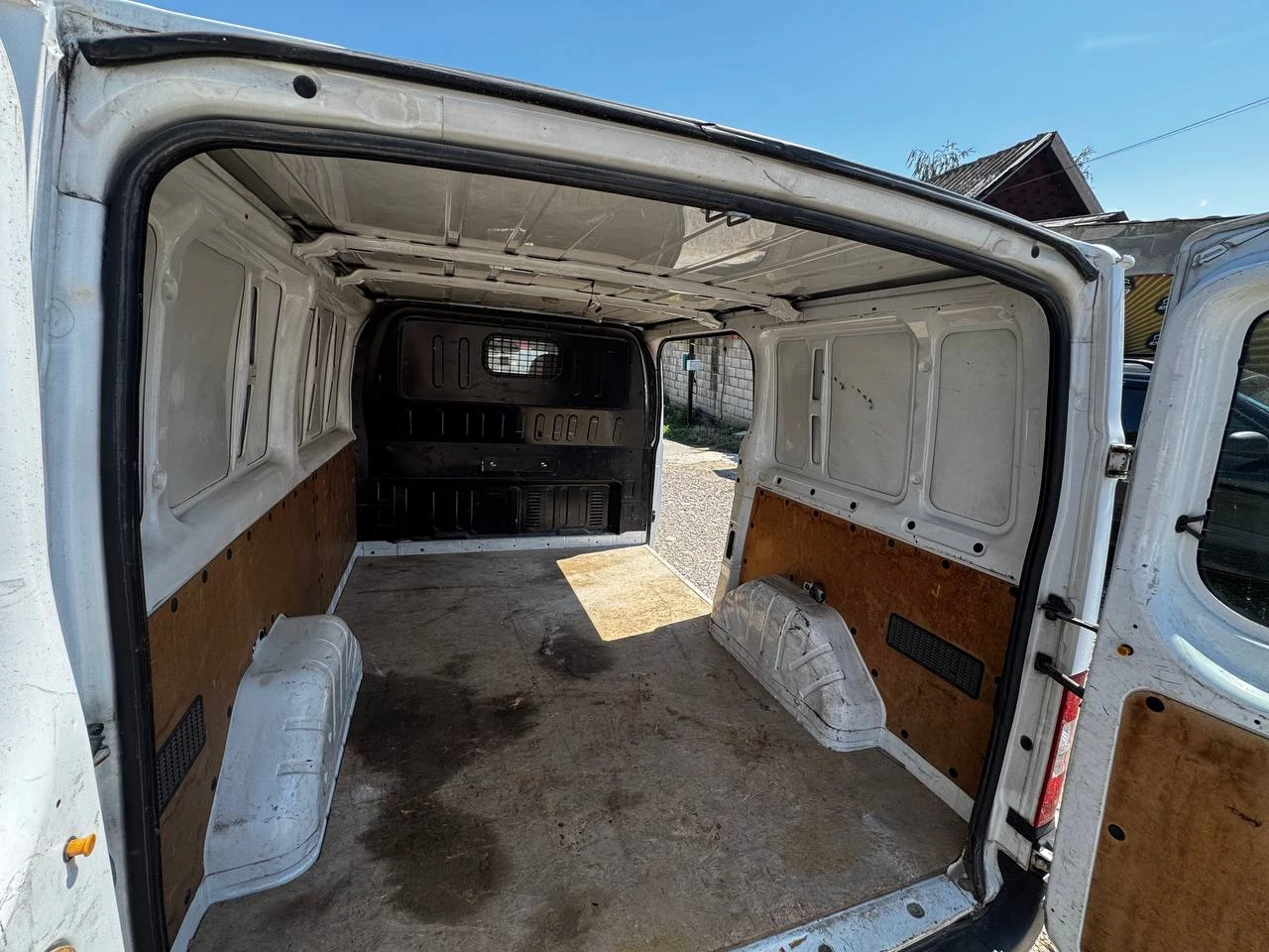 Photo 5 - Ford Transit