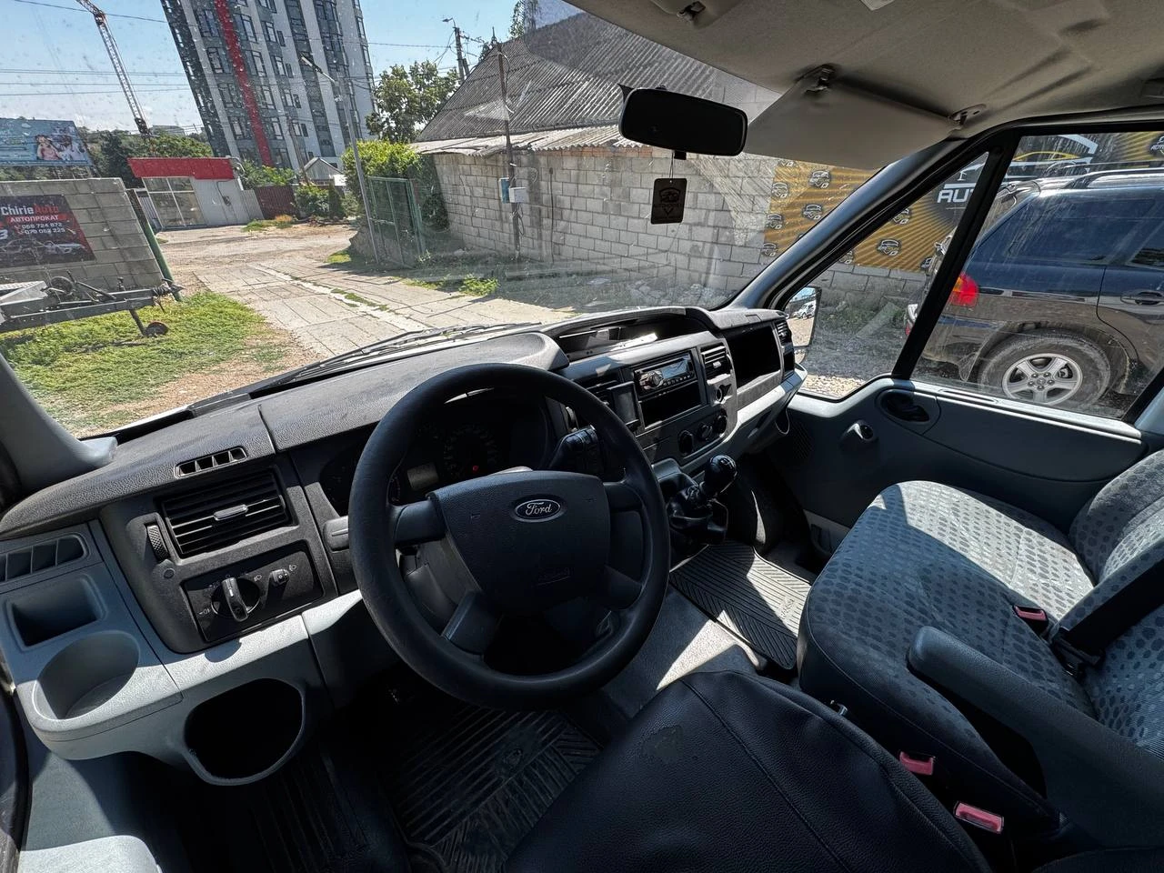 Photo 4 - Ford Transit