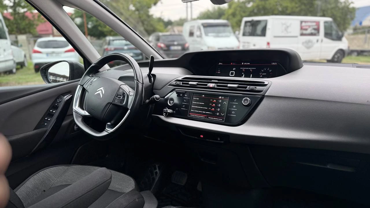 Photo 9 - Citroen C4 spacetoure